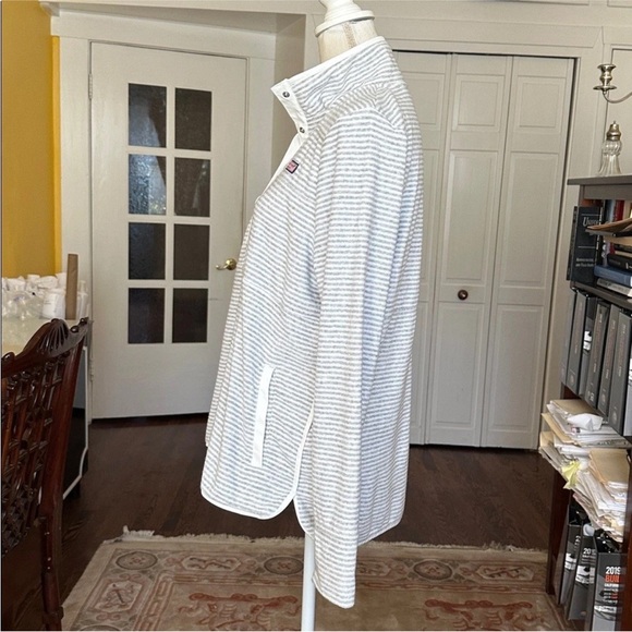 Vineyard Vines Terry Cloth Shep Shirt Striped Gray Pullover Snap Buttons Size M - Picture 9 of 15